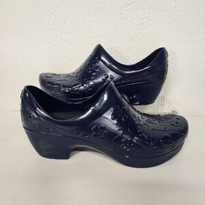 Dansko Pixie Floral Molded Blue Rubber Clogs Slip Resistant Medical Size 42
